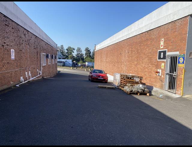 1,108M² WAREHOUSE TO LET IN WESTMEAD